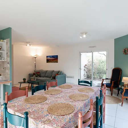 Hébergement de vacances Charmante Maison De Navarrosse Biscarrosse